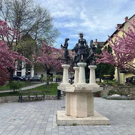 アパート Cedrus タポルツァ